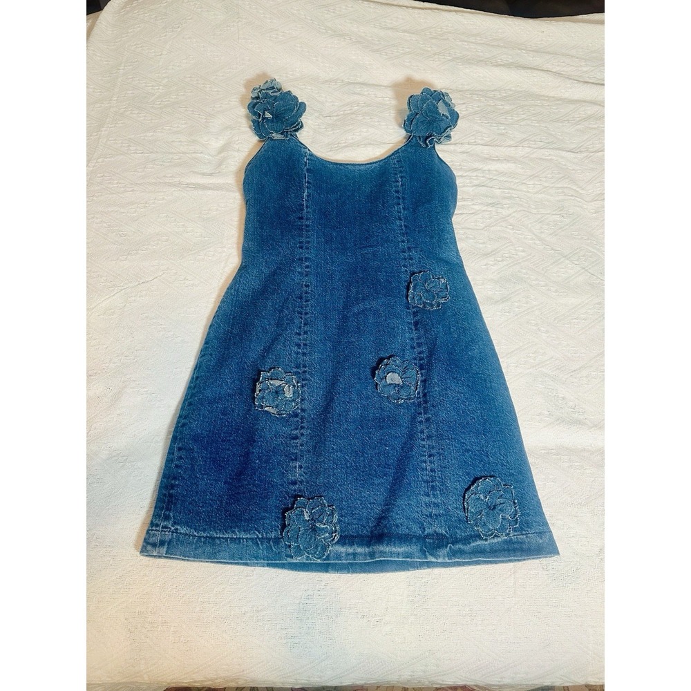 Avec Les Filles Sleeves Denim Sheath Mini Dress With Denim Flowers Size 8 - Picture 4 of 9